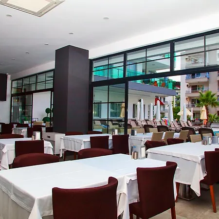 Garden Aparthotel 4*