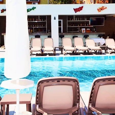 公寓式酒店 绿色花园套房酒店 4*