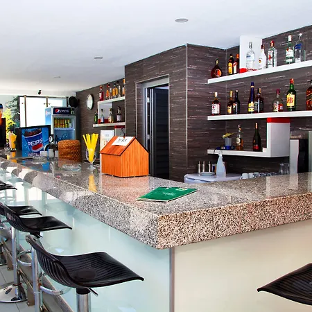 绿色花园套房酒店 4*