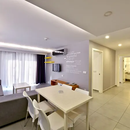 绿色花园套房酒店 公寓式酒店 4*