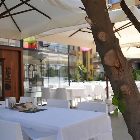 绿色花园套房酒店