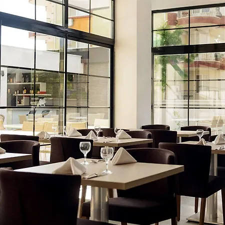 绿色花园套房酒店