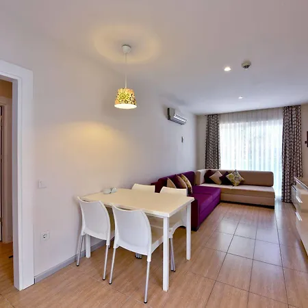 绿色花园套房酒店