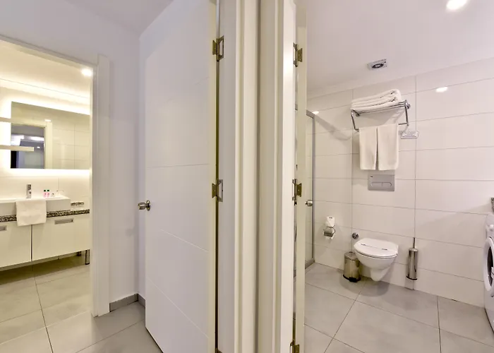 绿色花园套房酒店 公寓式酒店 阿拉尼亚