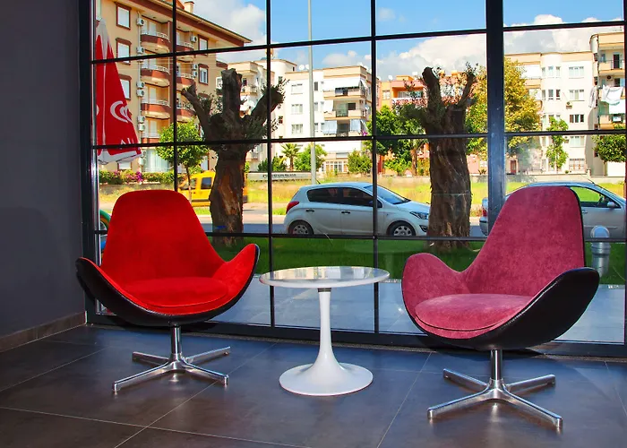 绿色花园套房酒店 阿拉尼亚