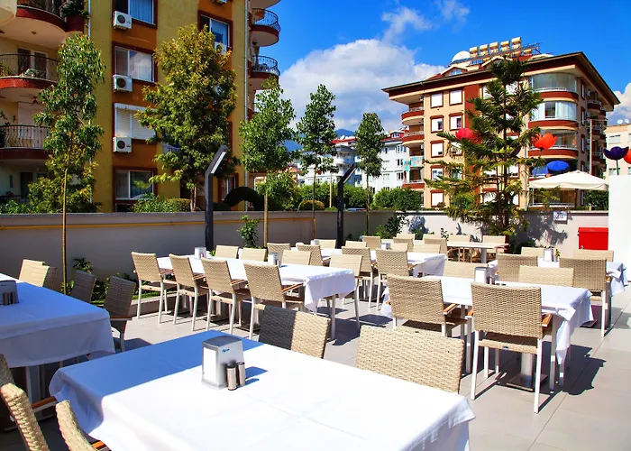 绿色花园套房酒店 阿拉尼亚