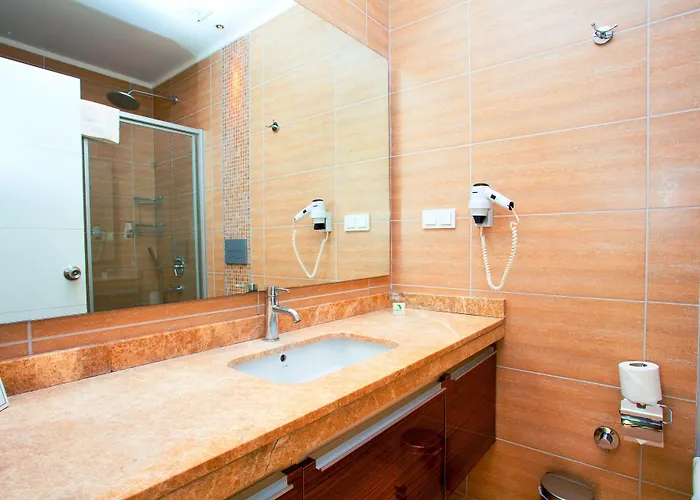 绿色花园套房酒店