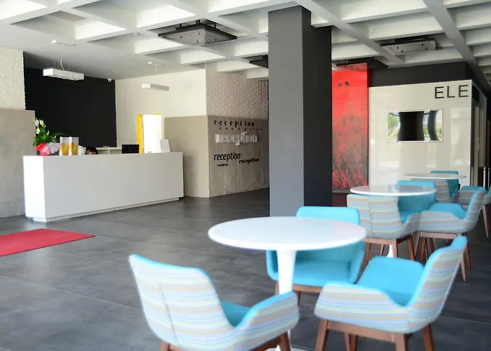 绿色花园套房酒店 公寓式酒店