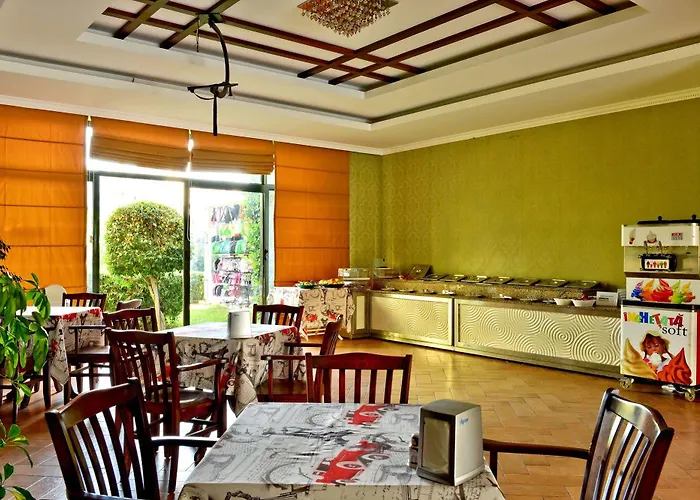 绿色花园套房酒店 公寓式酒店 阿拉尼亚