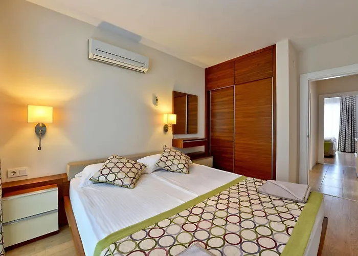 绿色花园套房酒店 4*