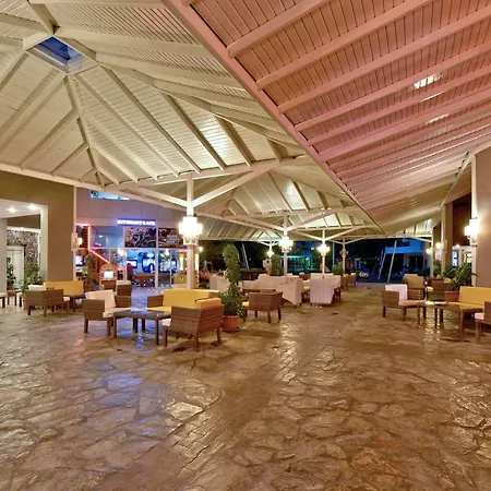 绿色花园套房酒店 4*